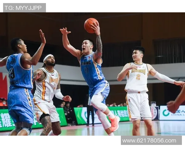 CBA精彩对决首钢与山西重播回顾赛场激情瞬间与精彩亮点