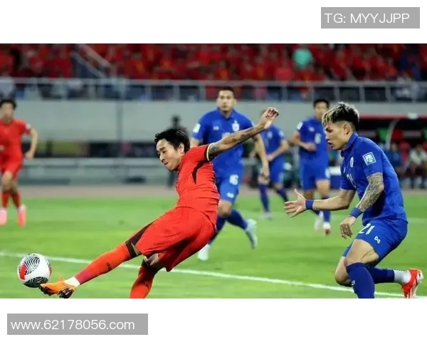 中国男足迎战伊拉克力争胜利全力以赴展现团队精神与拼搏意志