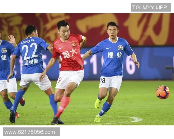 河南建业与深圳重播精彩对决回顾分析及比赛亮点总结